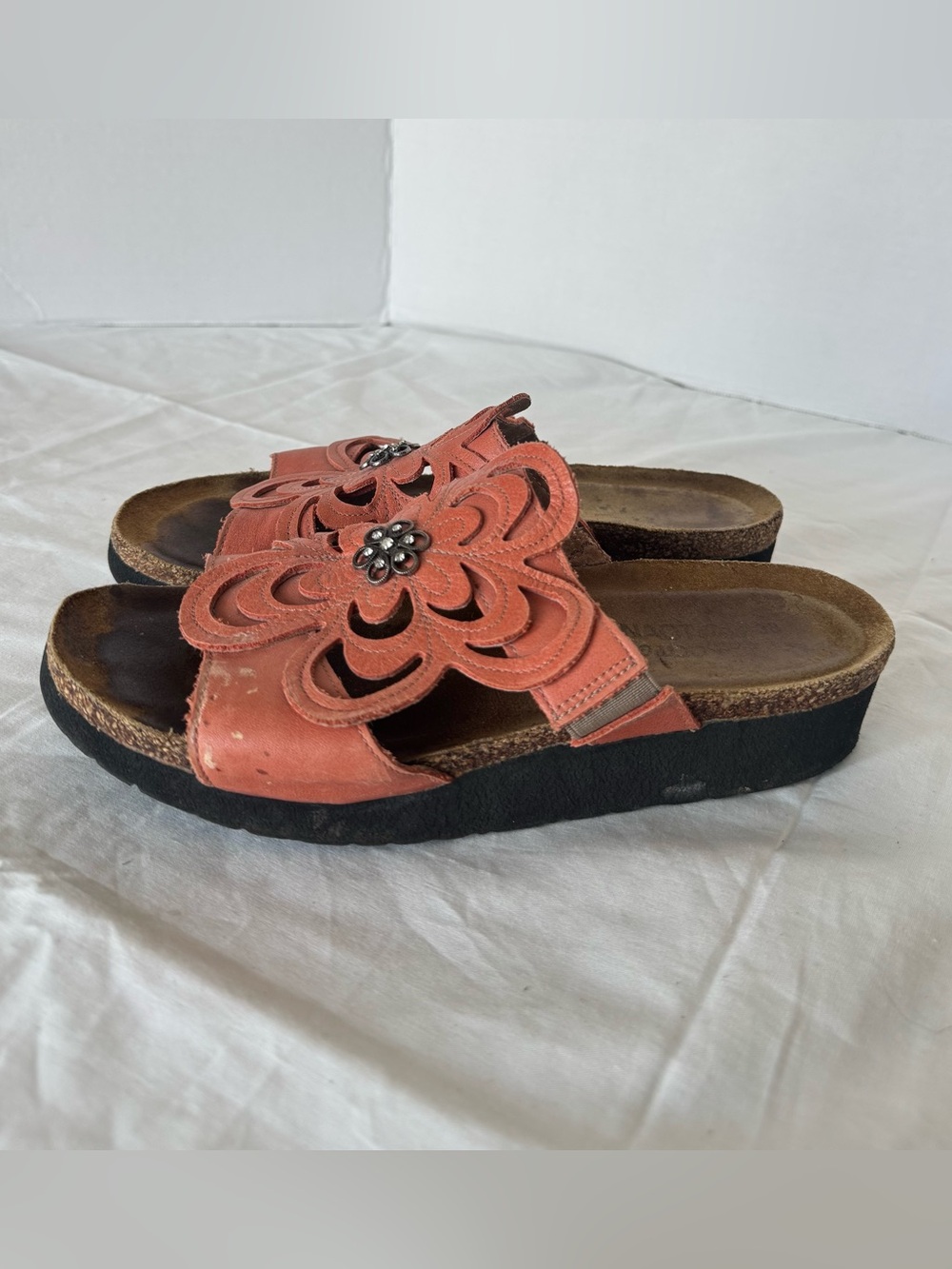 Naot Coral Floral Cutout Slide Sandals Size 7-7.5